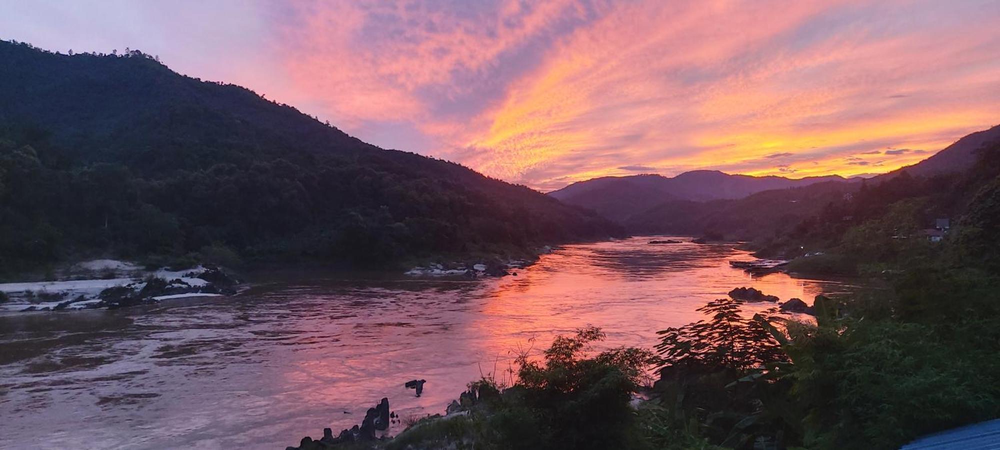 Apartmán Mekong Backpackers Muang Pakbèng Exteriér fotografie