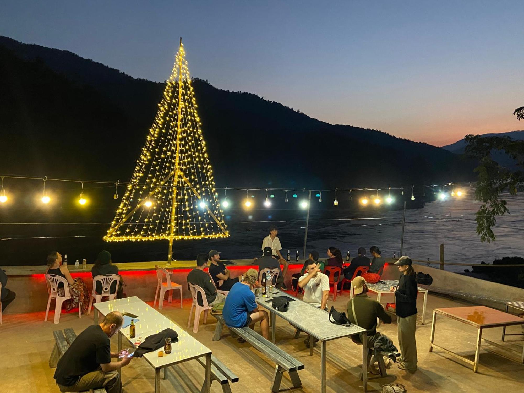 Apartmán Mekong Backpackers Muang Pakbèng Exteriér fotografie